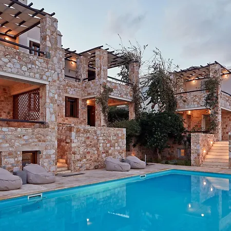Plagia Villa *