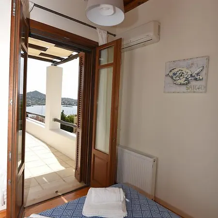 Plagia Villa Fínikasz