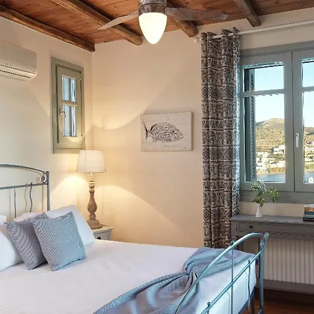 Plagia Finikas (Syros)